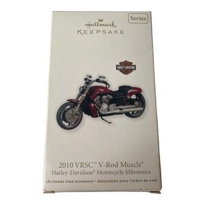 NWT Hallmark Keepsake Harley-Davidson 2010 VRSC V-Rod Muscle Motorcycle Ornament